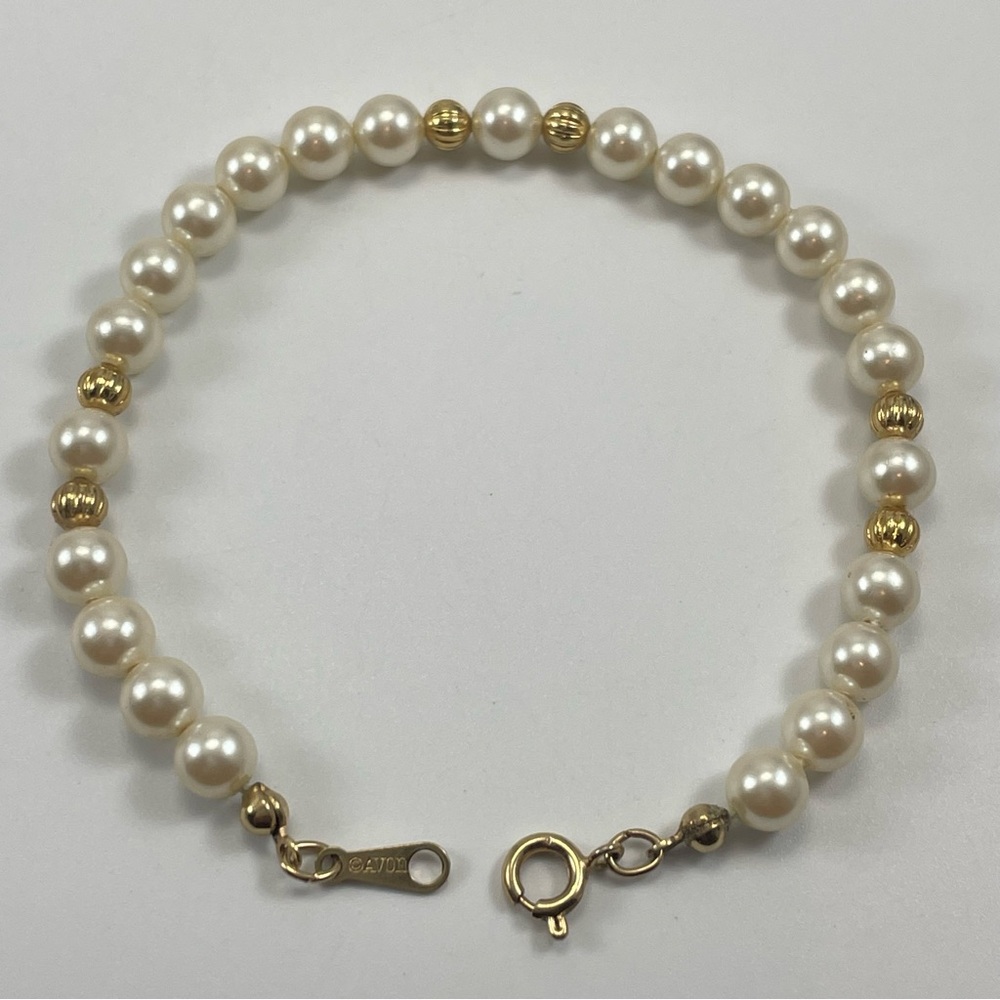 Avon Vintage Elegant Glass Pearl and Gold Tone Beaded Bracelet Bridal Dainty